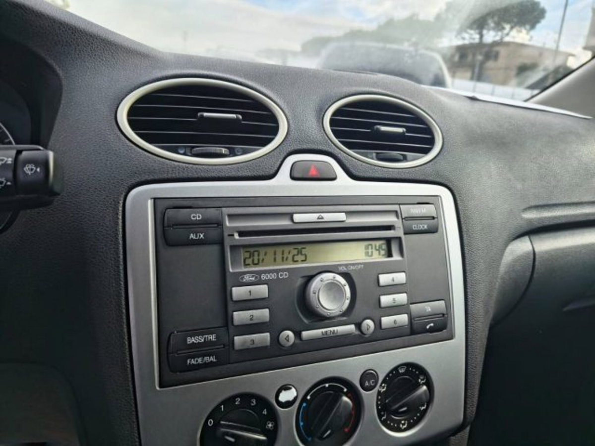 Ford Focus 1.6 TDCi (90CV) Titanium (13)