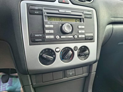 Ford Focus 1.6 TDCi (90CV) Titanium (9)