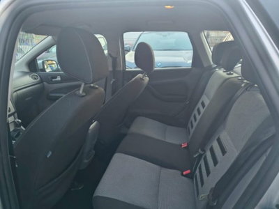 Ford Focus Station Wagon 1.6 TDCi 115 CV SW Titanium (7)