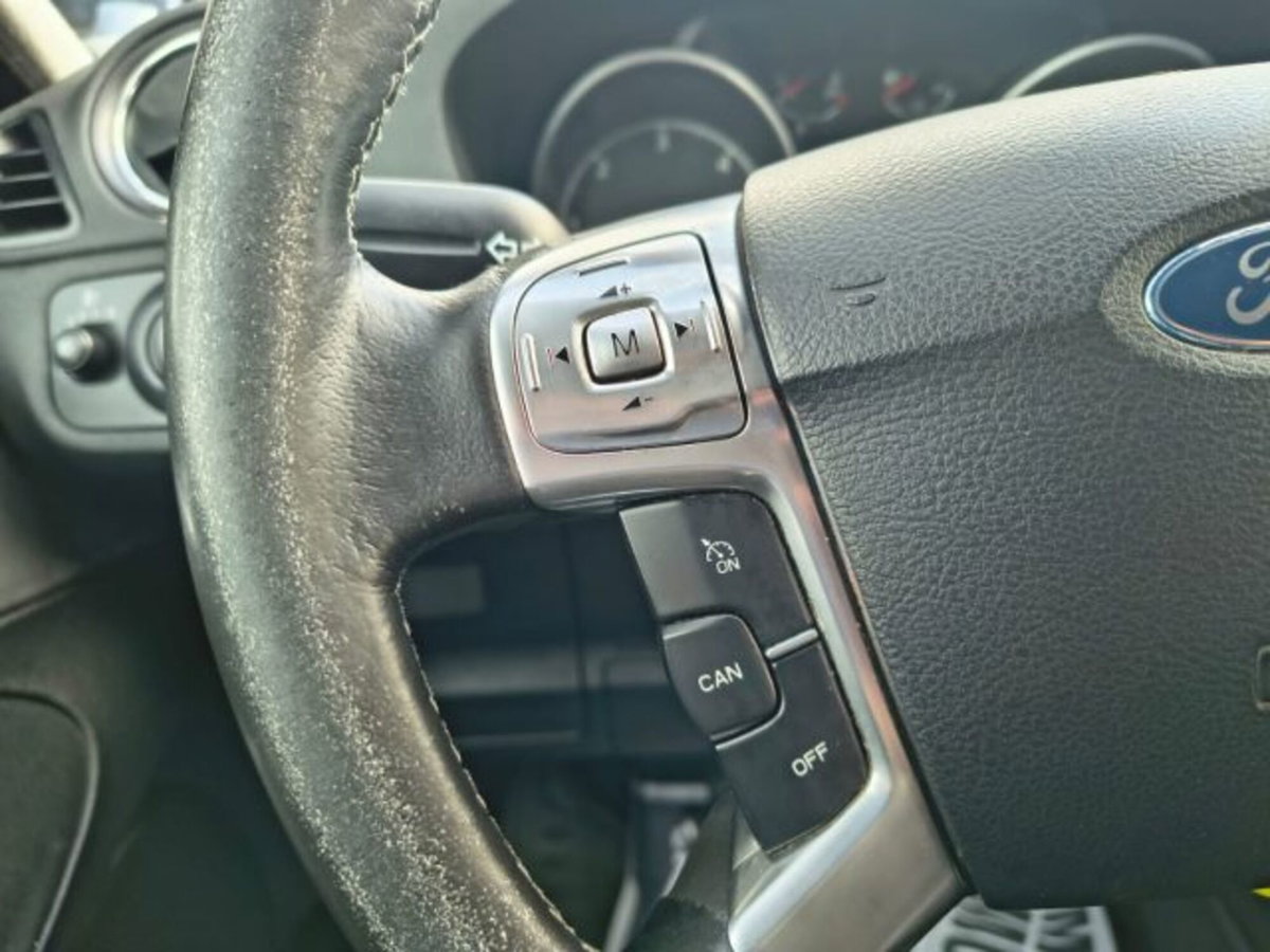 Ford Galaxy 2.0 TDCi 140 CV Ghia DPF (11)