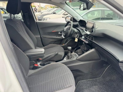 Peugeot 2008 BlueHDi 100 S&S Allure (12)