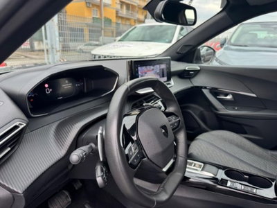 Peugeot 2008 BlueHDi 130 S&S EAT8 Allure Pack (10)