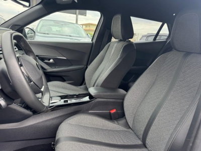 Peugeot 2008 BlueHDi 130 S&S EAT8 Allure Pack (11)
