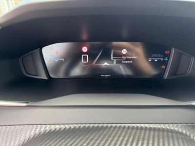 Peugeot 2008 PureTech 100 S&S Allure (16)