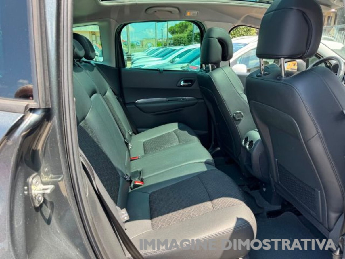 Peugeot 3008 BlueHDi 120 EAT6 S&S Allure (11)
