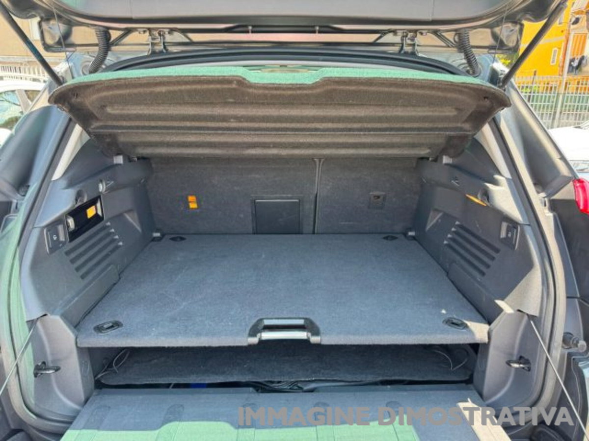 Peugeot 3008 BlueHDi 120 EAT6 S&S Allure (19)