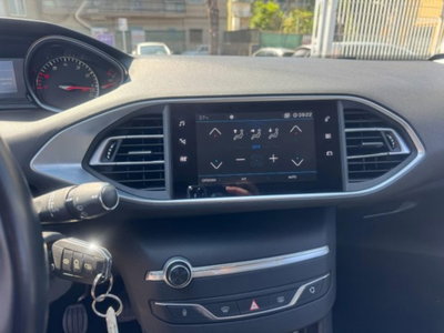 Peugeot 308 PureTech Turbo 130 S&S Allure Pack (10)