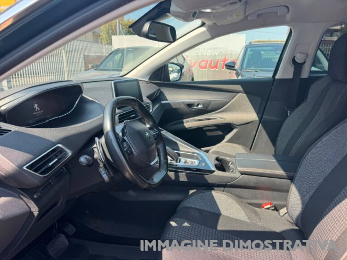 Peugeot 5008 BlueHDi 130 S&S EAT8 Allure (9)