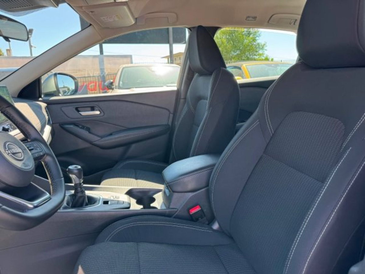Nissan Qashqai 1.3 mhev Acenta 2wd 140cv (17)