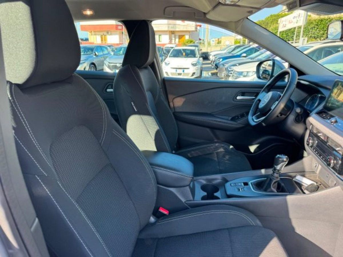 Nissan Qashqai 1.3 mhev Acenta 2wd 140cv (16)