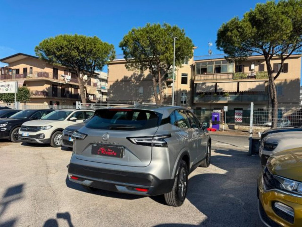 Nissan Qashqai 1.3 mhev Acenta 2wd 140cv (4)