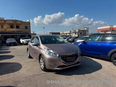 Peugeot 208 HDi 68 CV 5 porte Allure usata