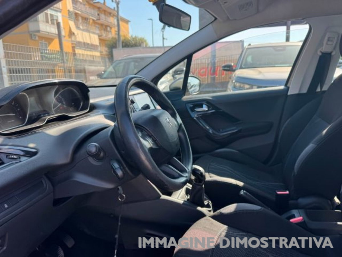 Peugeot 208 HDi 68 CV 5 porte Allure (10)