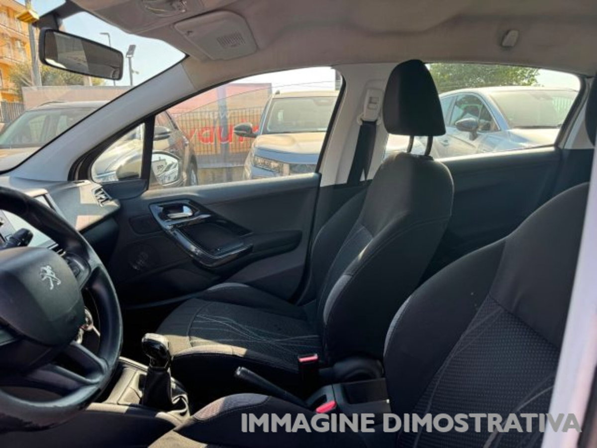 Peugeot 208 HDi 68 CV 5 porte Allure (18)