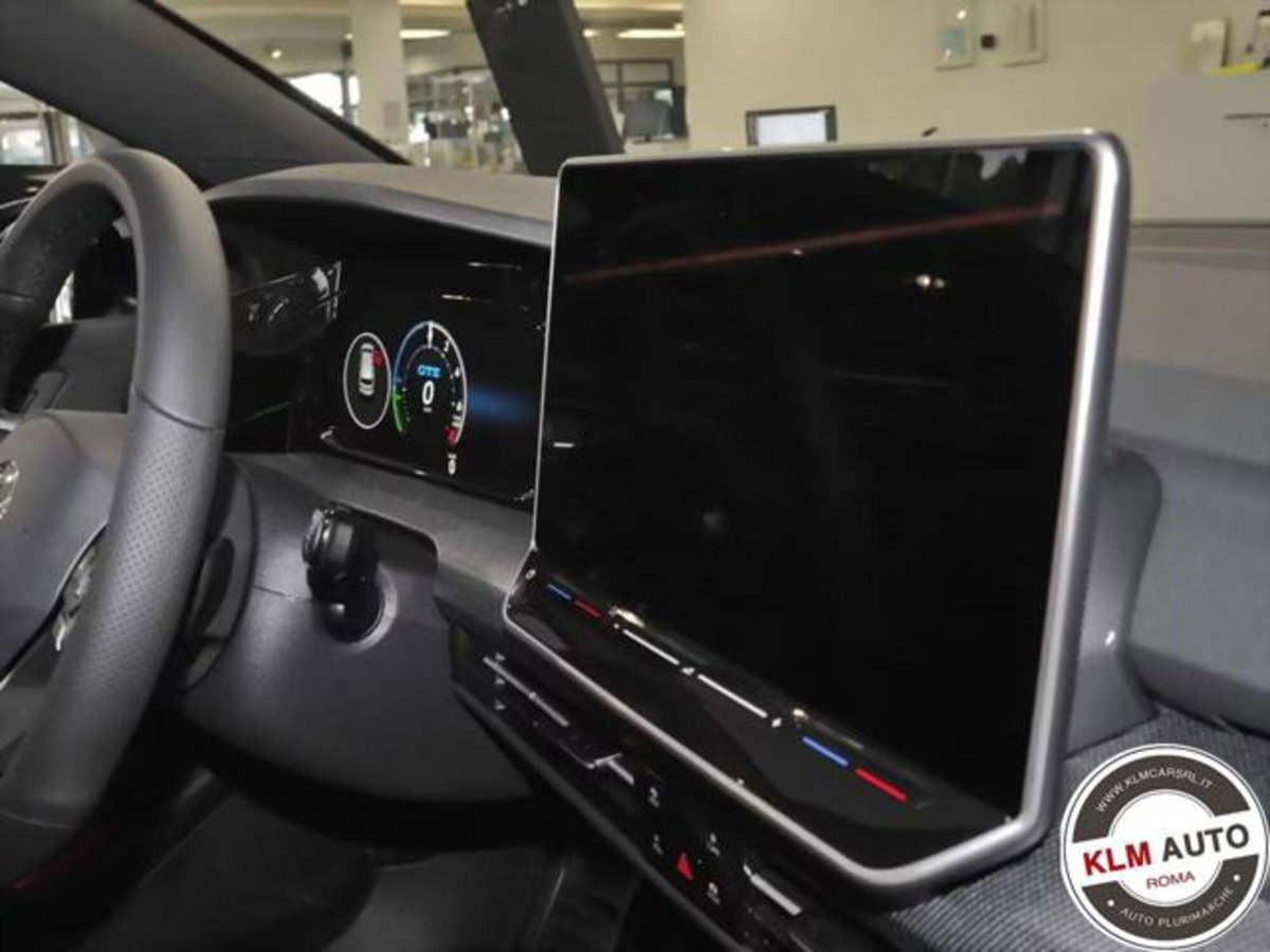 Volkswagen Golf 1.5 tsi ehybrid GTE 272cv dsg (6)