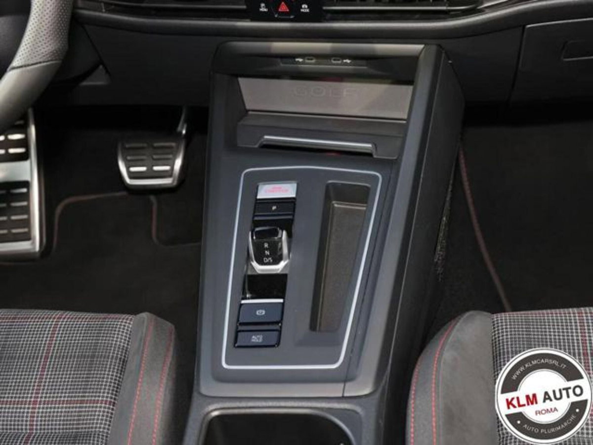 Volkswagen Golf 2.0 tsi GTI MT Ultimate 245cv (9)