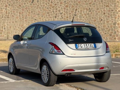 Lancia Ypsilon 1.2 69 CV 5 porte Gold (6)