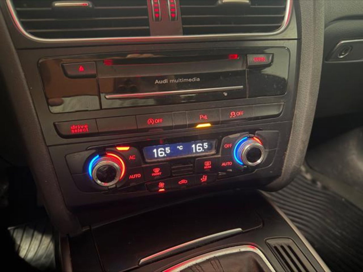 Audi A4 Allroad 2.0 TDI 177 CV (18)