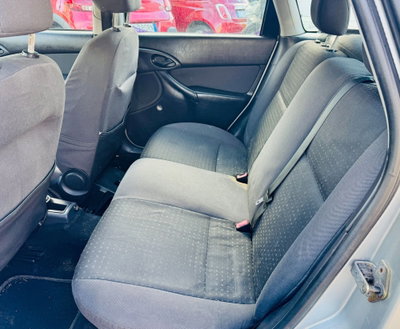 Ford Focus 1.8 TDCi (100CV) cat 5p. Zetec (15)