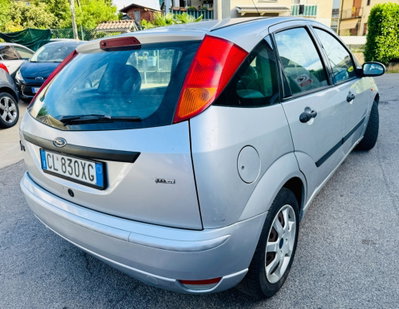 Ford Focus 1.8 TDCi (100CV) cat 5p. Zetec (5)