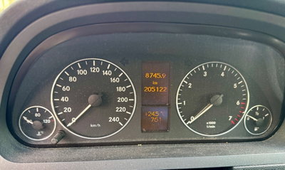 Mercedes-Benz Classe A 170 Avantgarde (11)