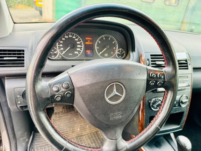 Mercedes-Benz Classe A 170 Avantgarde (12)