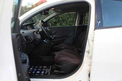 Lancia Ypsilon 1.3 MJT 16V 95 CV 5 porte S&S Gold (10)