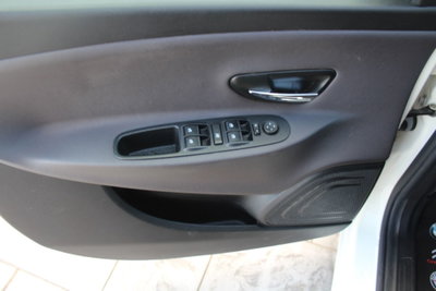 Lancia Ypsilon 1.3 MJT 16V 95 CV 5 porte S&S Gold (11)