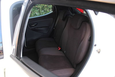 Lancia Ypsilon 1.3 MJT 16V 95 CV 5 porte S&S Gold (13)