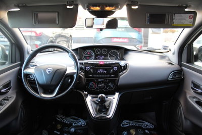 Lancia Ypsilon 1.3 MJT 16V 95 CV 5 porte S&S Gold (17)