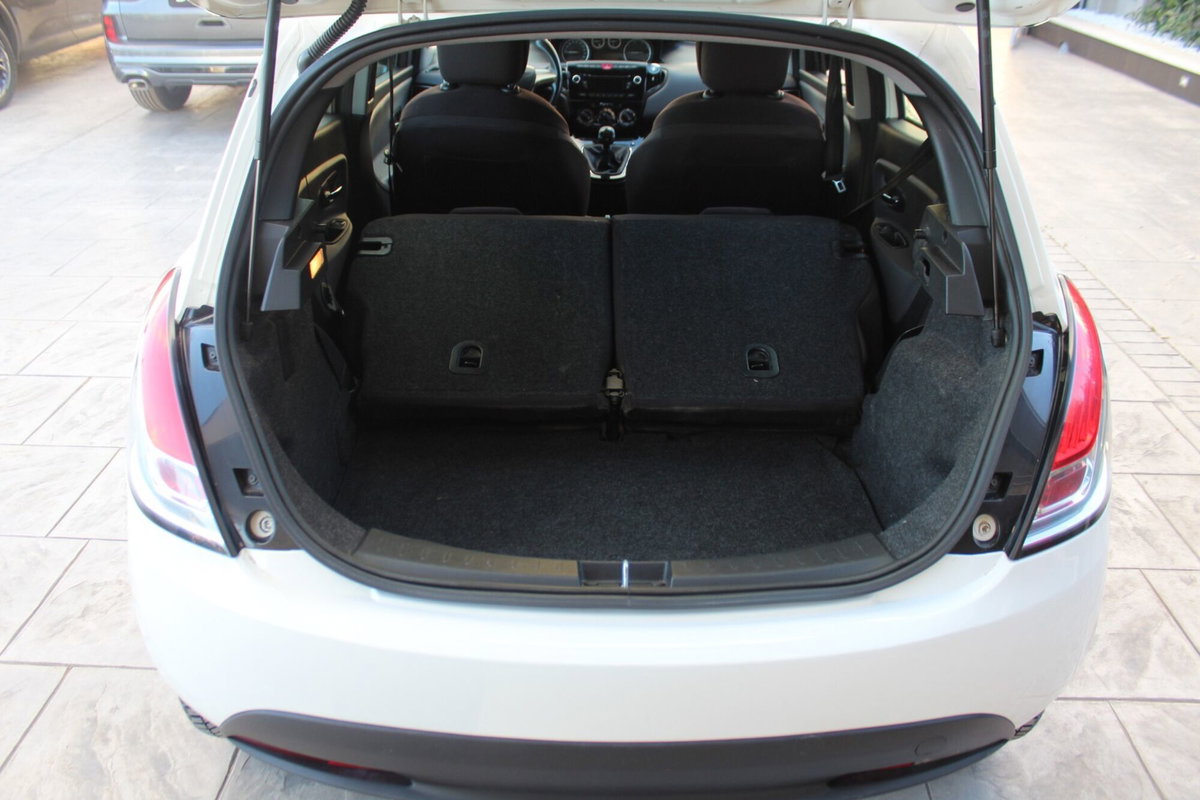 Lancia Ypsilon 1.3 MJT 16V 95 CV 5 porte S&S Gold (18)
