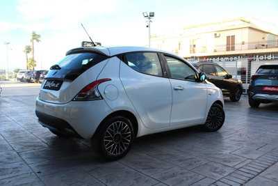 Lancia Ypsilon 1.3 MJT 16V 95 CV 5 porte S&S Gold (2)