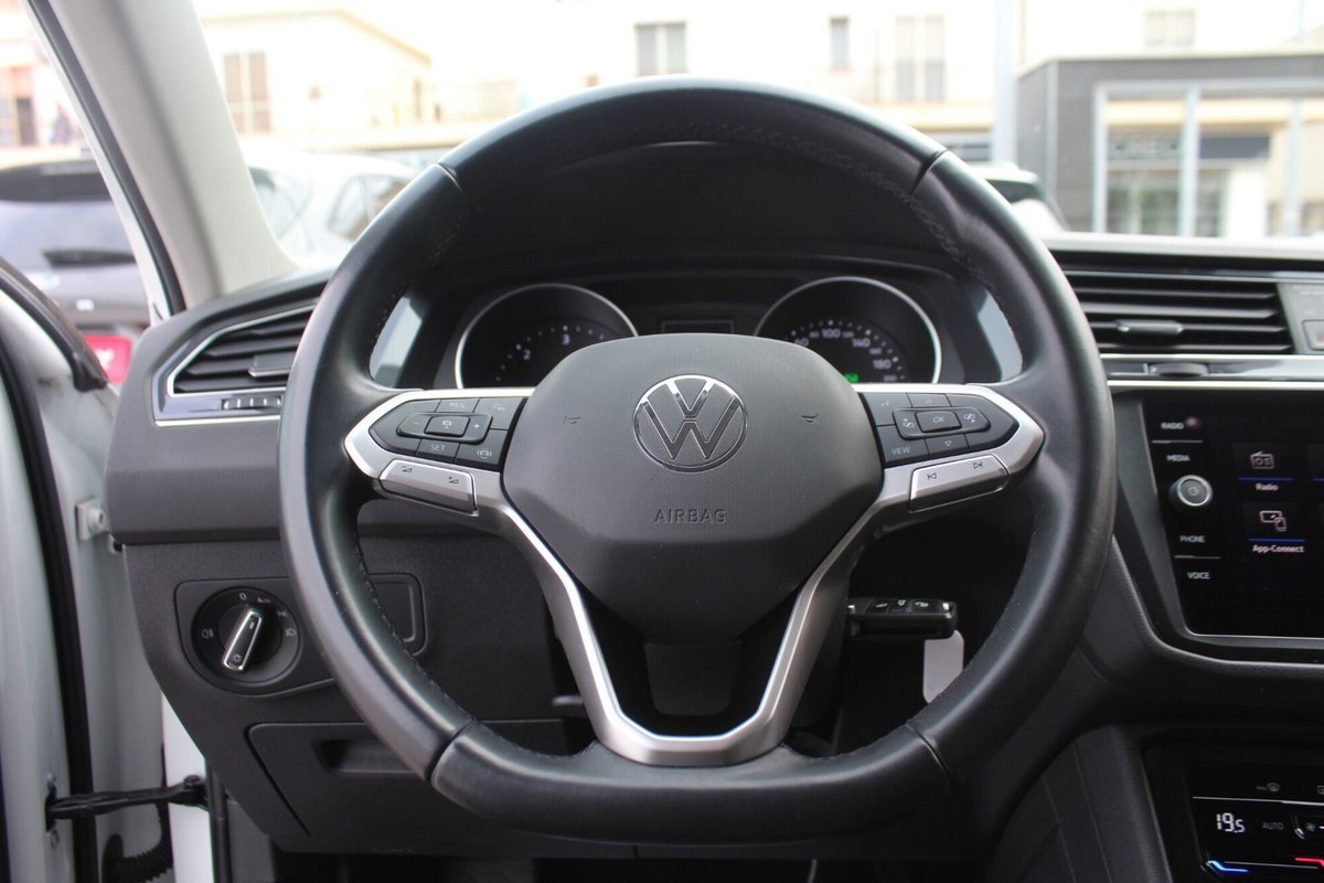 Volkswagen Tiguan 2.0 TDI 150 CV SCR DSG 4MOTION Life (17)