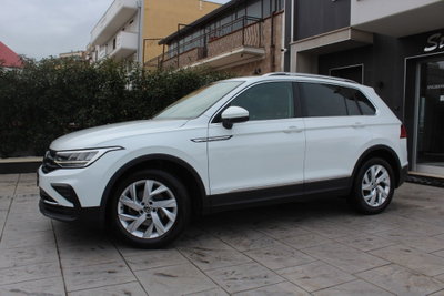 Volkswagen Tiguan 2.0 TDI 150 CV SCR DSG 4MOTION Life (3)