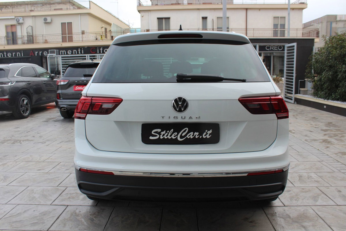Volkswagen Tiguan 2.0 TDI 150 CV SCR DSG 4MOTION Life (4)