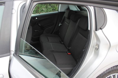 Peugeot 208 75 5 porte Active (13)