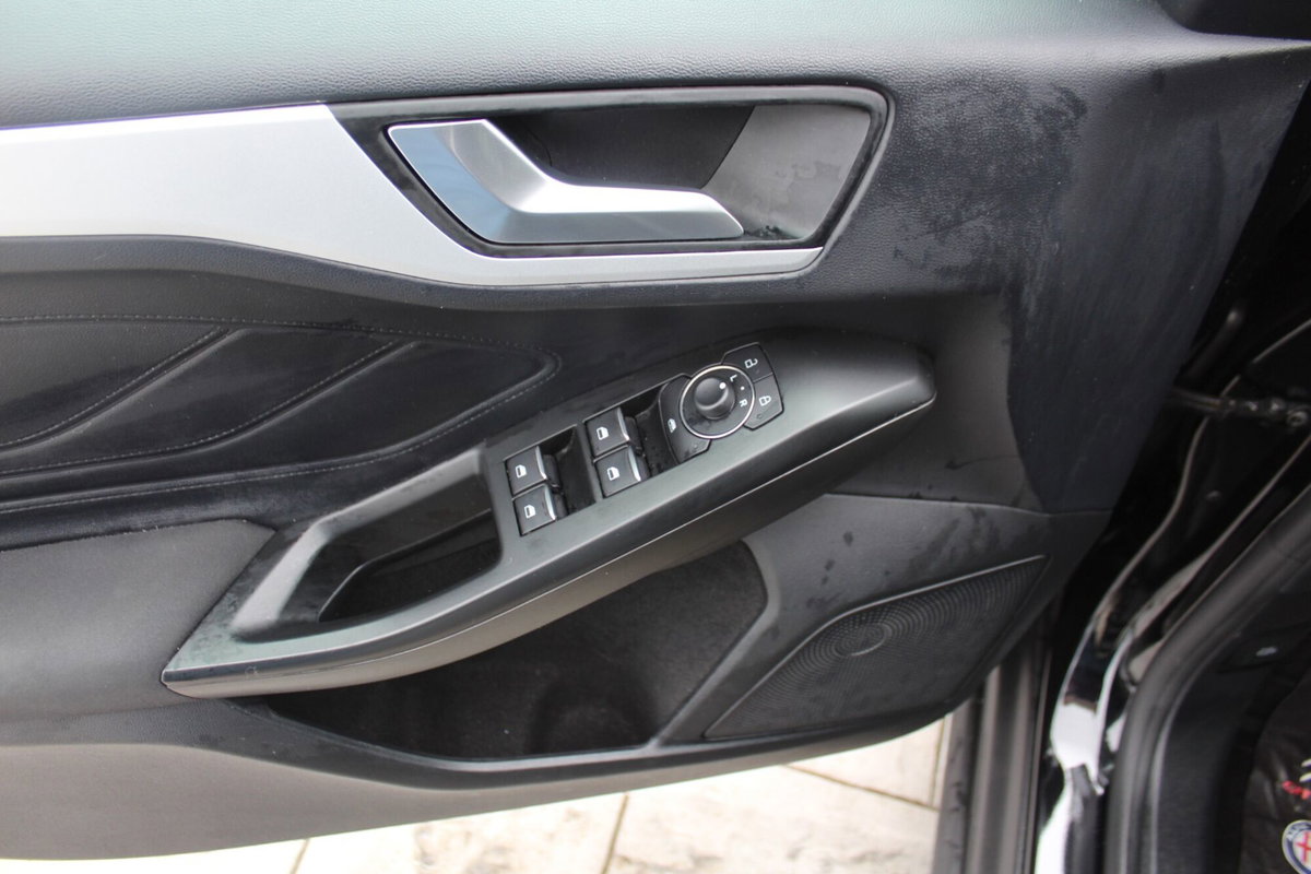 Ford Focus 1.5 EcoBlue 120 CV 5p. Business (9)