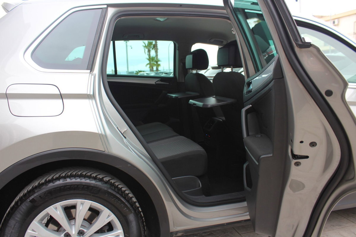 Volkswagen Tiguan 2.0 TDI SCR DSG Business BlueMotion Technology (13)