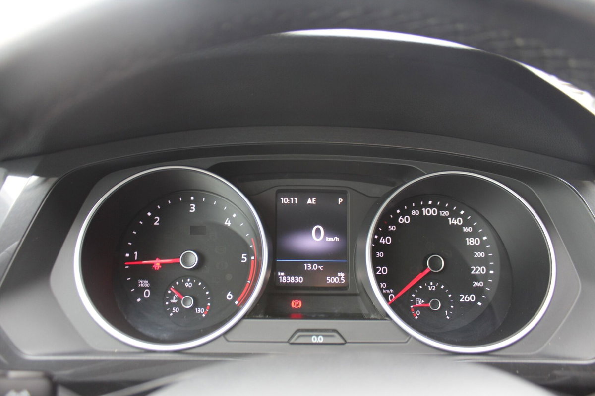 Volkswagen Tiguan 2.0 TDI SCR DSG Business BlueMotion Technology (17)