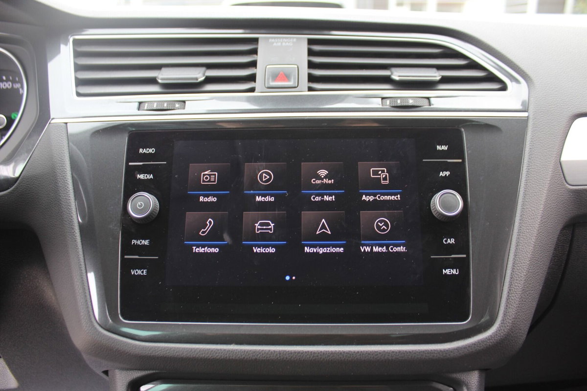 Volkswagen Tiguan 2.0 TDI SCR DSG Business BlueMotion Technology (19)