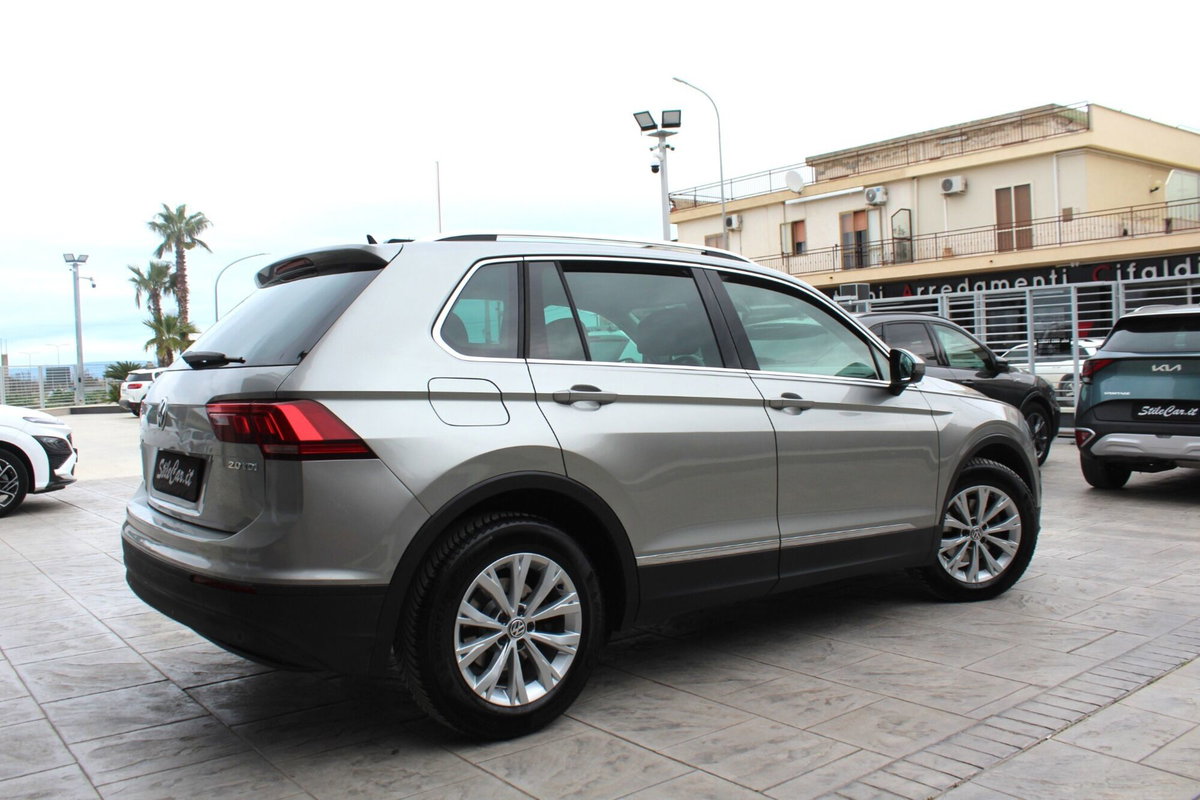 Volkswagen Tiguan 2.0 TDI SCR DSG Business BlueMotion Technology (2)