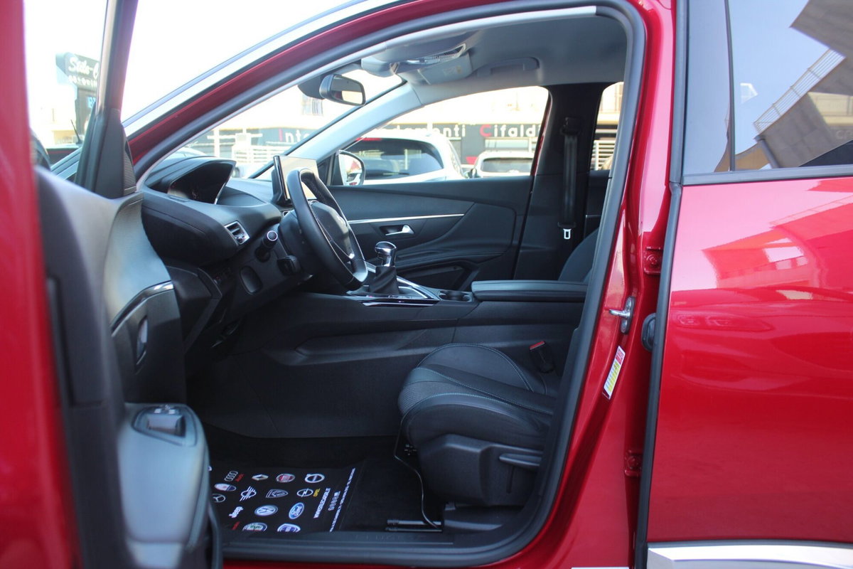 Peugeot 3008 BlueHDi 130 S&S Allure (9)