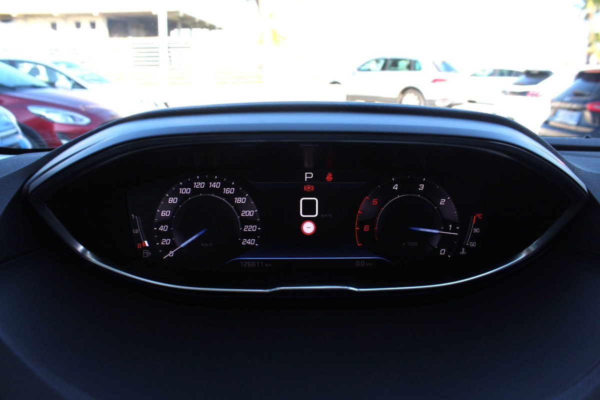 Peugeot 3008 BlueHDi 130 S&S EAT8 Allure Pack (16)