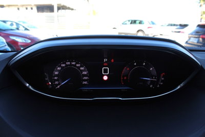 Peugeot 3008 BlueHDi 130 S&S EAT8 Allure Pack (16)