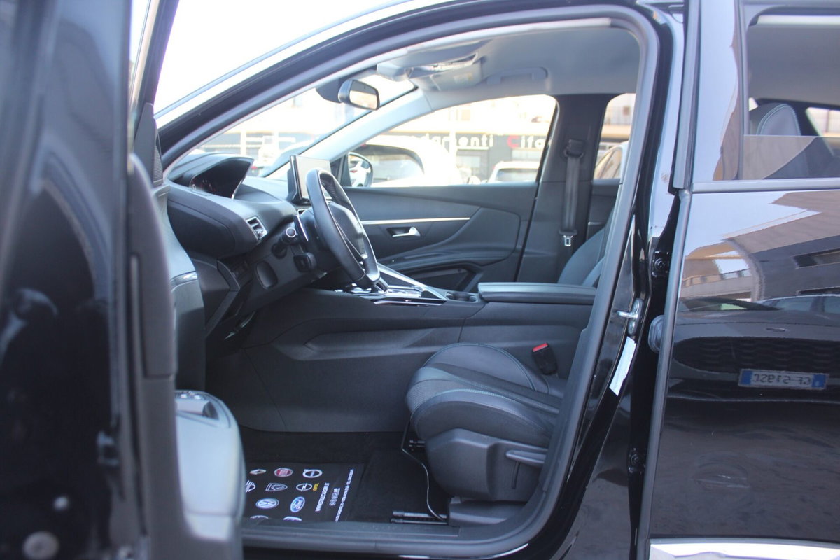 Peugeot 3008 BlueHDi 130 S&S EAT8 Allure Pack (8)