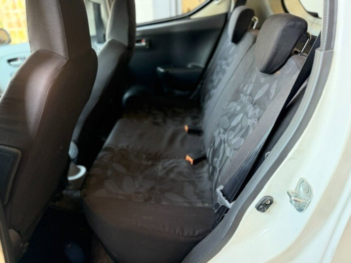 Suzuki Alto 1.0 A/T GL (13)
