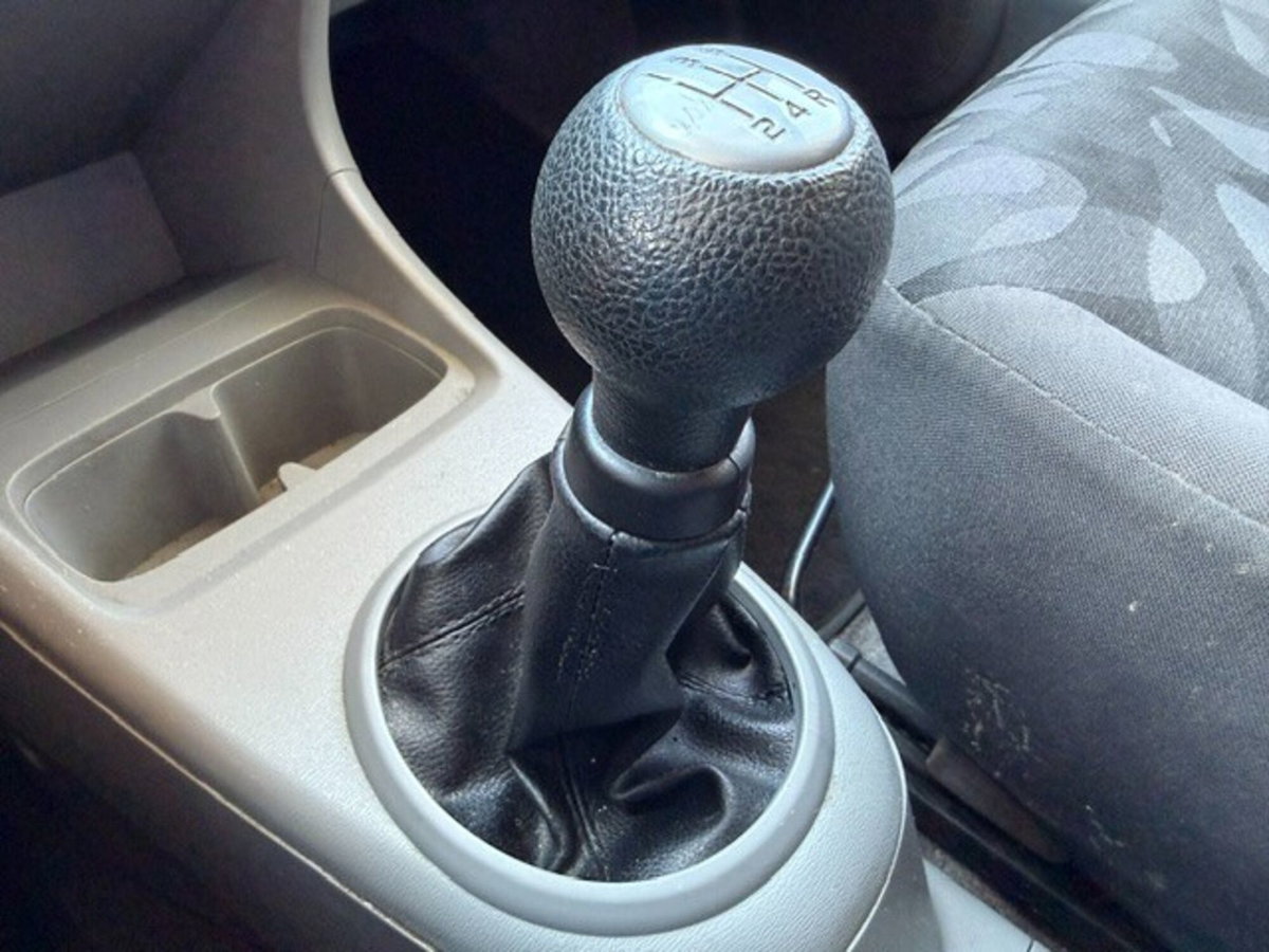 Suzuki Alto 1.0 A/T GL (9)