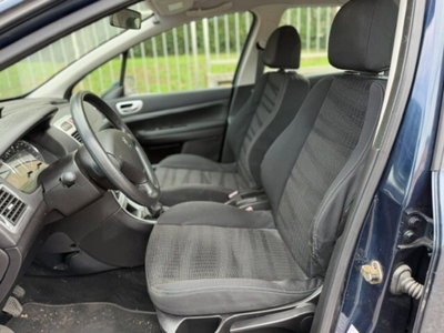 Peugeot 307 16V 5p. D-Sign (9)