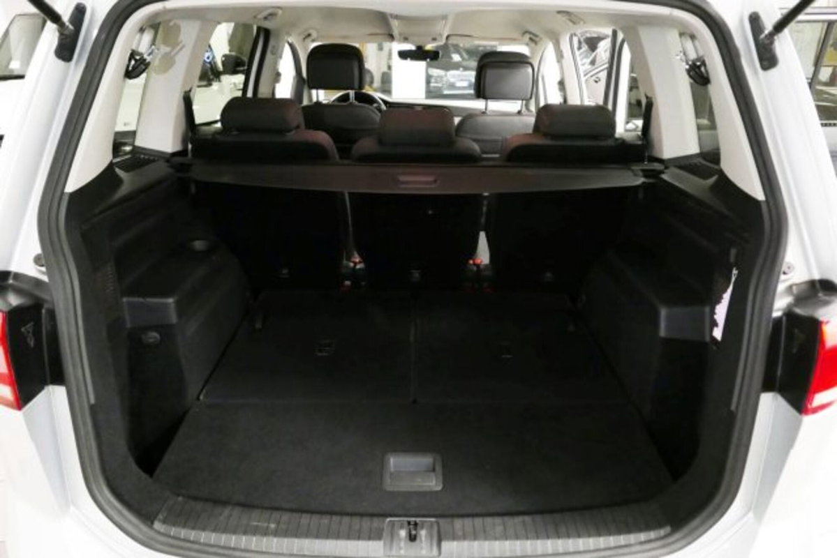 Volkswagen Touran 1.6 TDI 115 CV SCR DSG Business BlueMotion Technology (11)