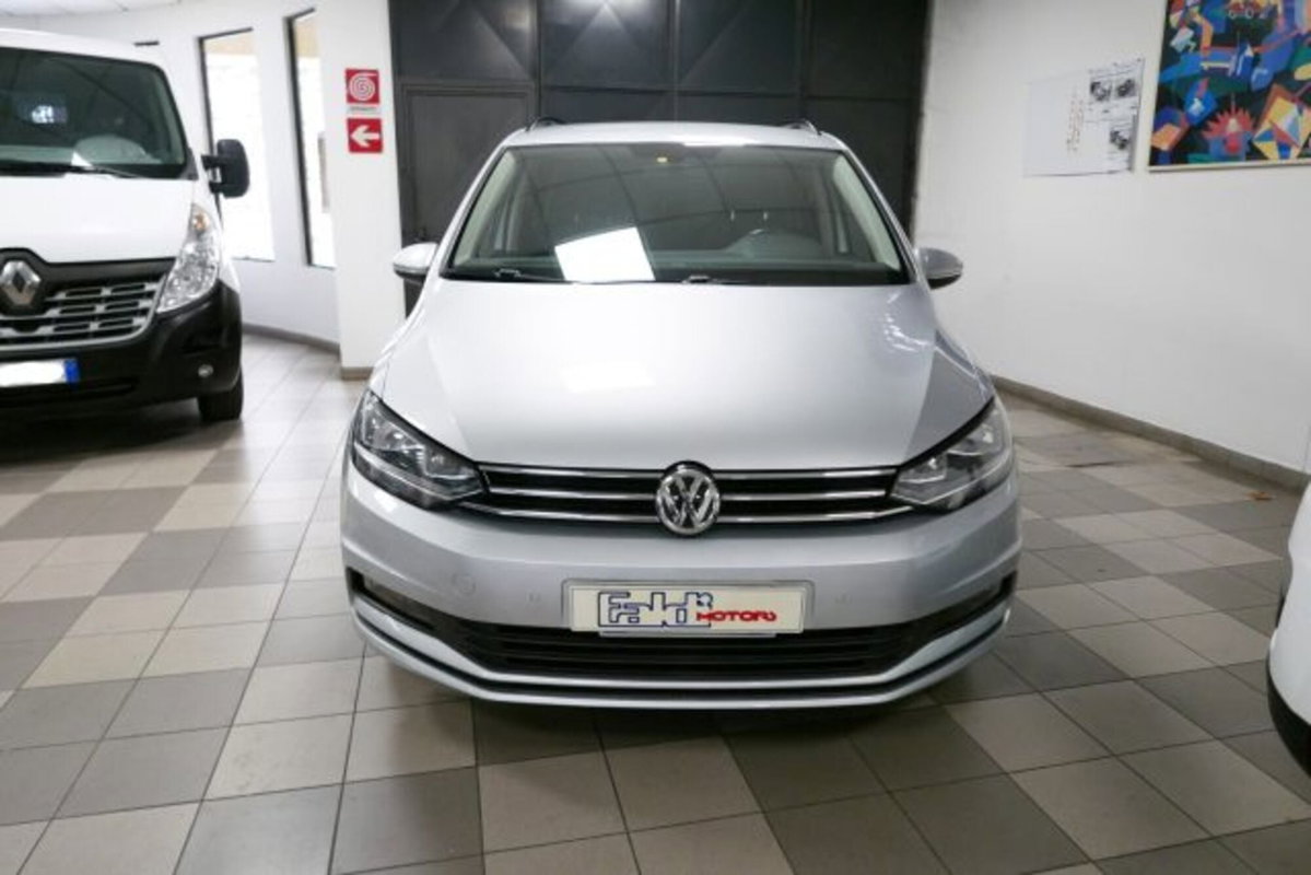 Volkswagen Touran 1.6 TDI 115 CV SCR DSG Business BlueMotion Technology (2)